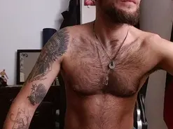 Amateur Adult Webcams of dominantthewolf