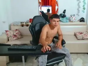 Cam4 Adult Webcam of alexander_cr1