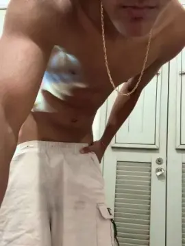 Cam4 Free Live Porn of Uelingtonmoreno