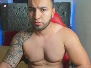 Cam4 Free Live Porn of mrloganfuck1