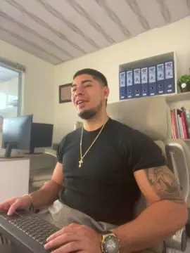 Cam4 Private Sex Chat of dimitri_coleman