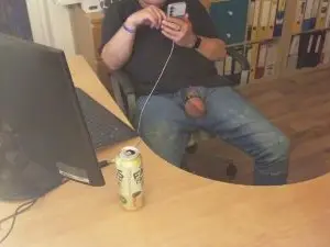 Cam4 Free Porn Cam of BarefootD
