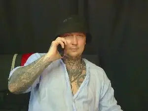 Cam4 Sex Cam of devilwithtats