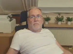 Cam4 Free Live Porn of subbear1968