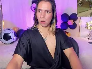 Cam4 Free Live Porn of TylerBloom