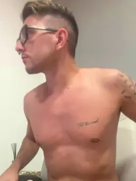Cam4 Live Sex Cam of masterboss_