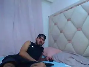 Cam4 Sex Chat of Michaell_twinkk