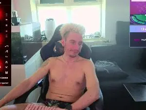 Cam4 Watch Live Sex Cams of Rayzel_White
