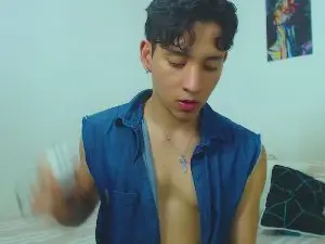 Cam4 Free Porn Cam of boy_sexy_latino