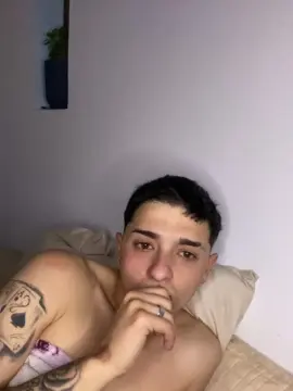 Cam4 Nude Webcam of Thomikaty98