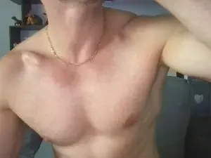 Cam4 Free Live Porn of kenzo842
