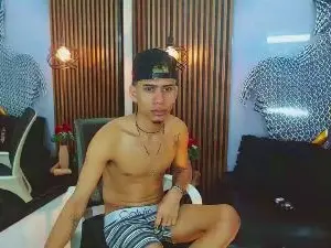 Cam4 Sex Chat of SkinnycuteAlyer