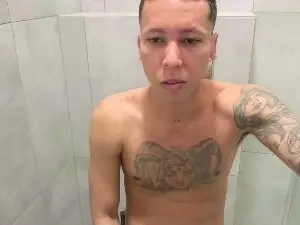 Cam4 Nude Webcam of antonio_meza