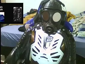 Cam4 Live Sex of gummiguy_br