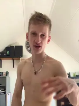 Cam4 Watch Live Sex Cams of HornyPornyGuy