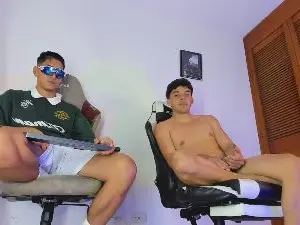 Cam4 Free Porn Cam of hot_boys4
