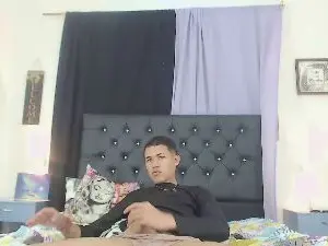 Cam4 Live Sex Cam of RoySteven