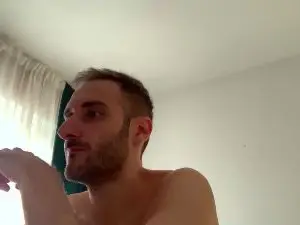 Cam4 Private Sex Chat of LukaShyGuy225