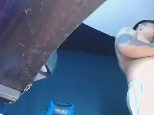 Cam4 Sex Cam of master_bigcock1