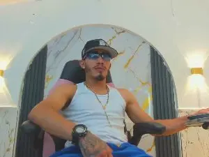 Cam4 Live Porn of Dominant_king