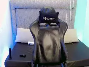 Cam4 Live Sex Cam of YUZTIN_LITTLE