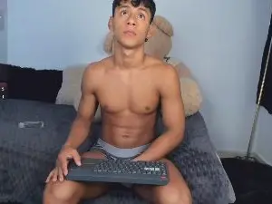 Cam4 Sex Chat of LittleParker