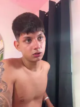 Cam4 Live Sex of naughty_daniel