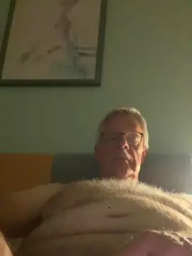 Cam4 Live Porn of cumboy63