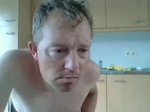Cam4 Live Porn of bertolini83