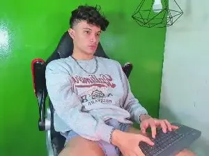 Cam4 Watch Live Sex Cams of alexgod_