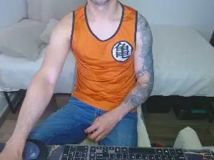 Cam4 Live Porn of Lealboy