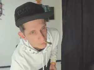 Cam4 Free Live Porn of Master_Skater
