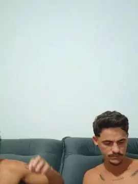 Cam4 Nude Webcam of Levi_Henrique