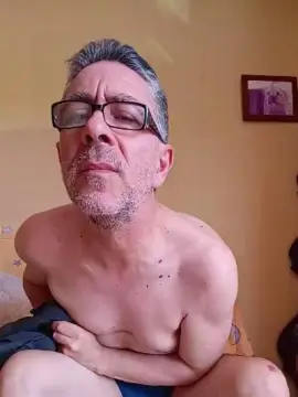 Cam4 Live Sex of linaresjpr