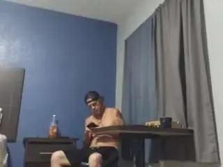 Camsoda Adult Webcams of hotrodmechanic