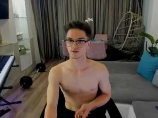 Camsoda Nude Webcam of johnnykeyton8
