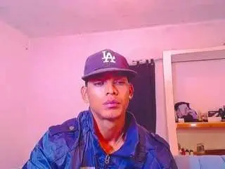 Camsoda Free Porn Cam of themykeone