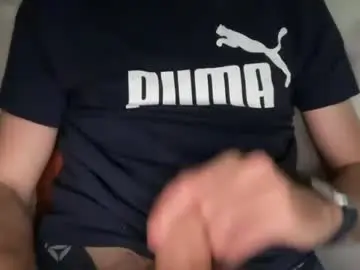Chaturbate Live Sex Cam of wet_adidasboy