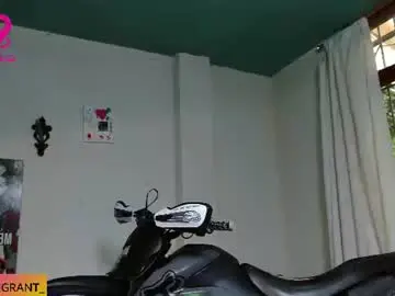 Chaturbate Live Sex Cam of ash_wingrant
