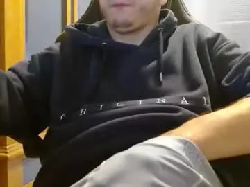 Chaturbate Live Porn of cuteboy090