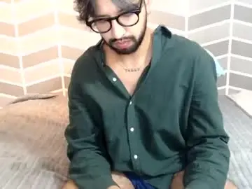 Chaturbate Live Sex Cam of adrian_falcon
