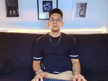 Chaturbate Watch Live Sex Cams of maykol_victoria