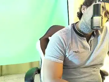 Chaturbate Watch Live Sex Cams of aronmiller404
