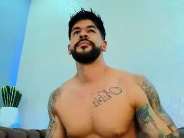 Chaturbate Watch Live Sex Cams of petesevans_1