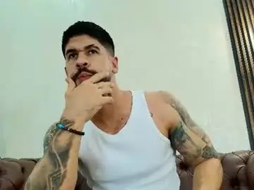 Chaturbate Live Sex Cam of petesevans_1