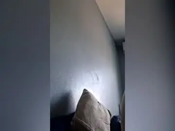 Chaturbate Live Sex Cam of bkdimlit90