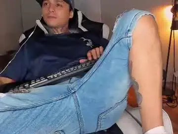 Chaturbate Live Porn of enjoymycock99