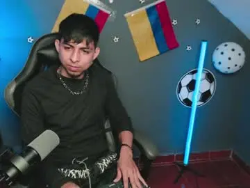 Chaturbate Watch Live Sex Cams of mralpha_latino