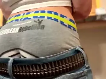 Chaturbate Sex Cam of body_by_elijah