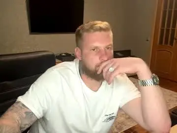 Chaturbate Live Sex Cam of _badboyvibes_